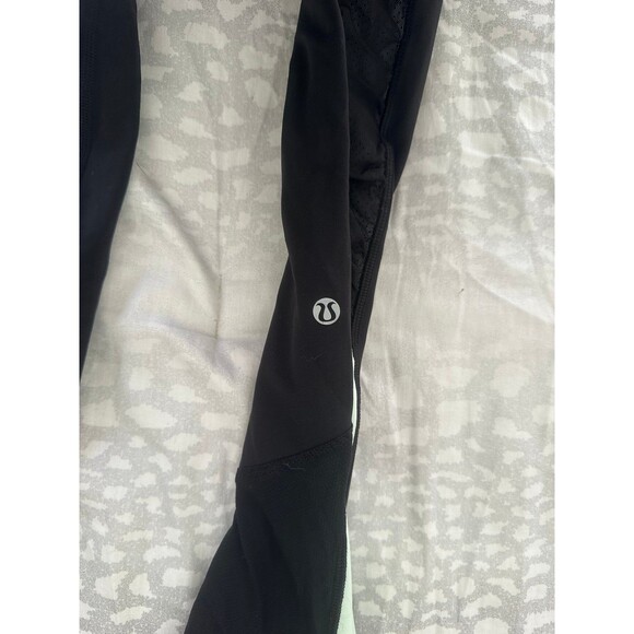 Lululemon Run: Get Up And Glow Tight size 6 - Picture 8 of 9